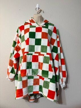 Throwzy by Marlo Lorenz Wearable Cozy Blanket Hoodie Orange Green Checkered OS